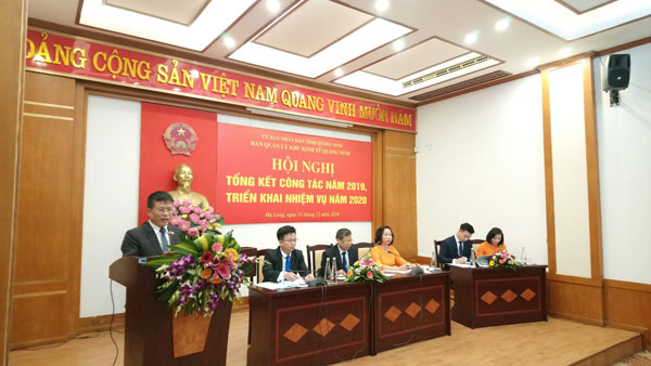 Đống chí Nguyễn Mạnh Tuấn – Trưởng Ban Quản lý Khu kinh tế phát biểu khai mạc Hội nghị